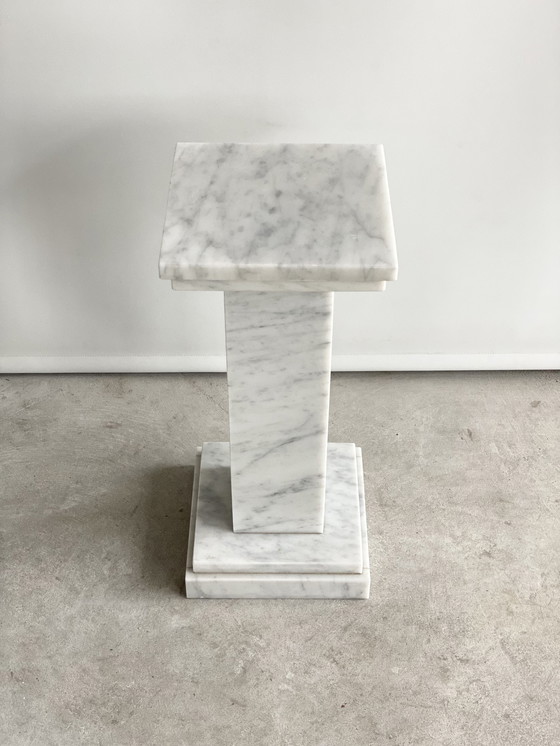 Image 1 of Column carrara marble