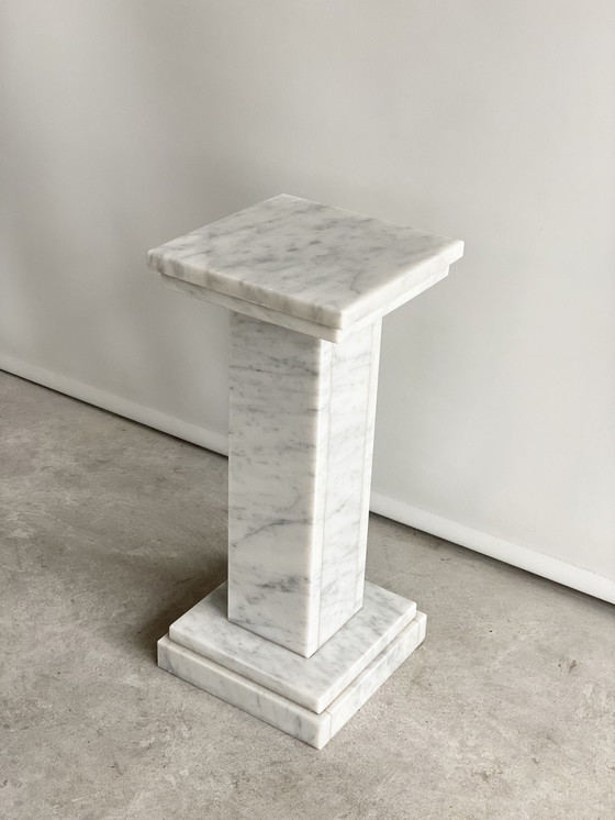 Image 1 of Column carrara marble