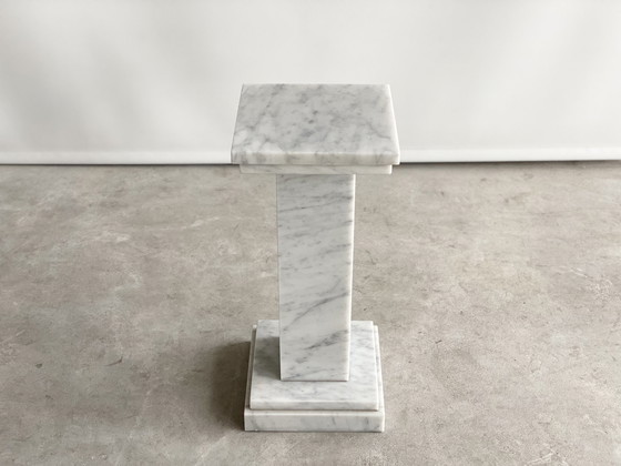 Image 1 of Column carrara marble