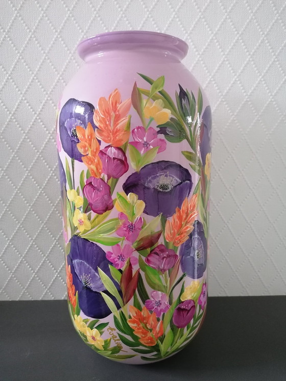 Image 1 of Hand-painted Vase 'Avelon'