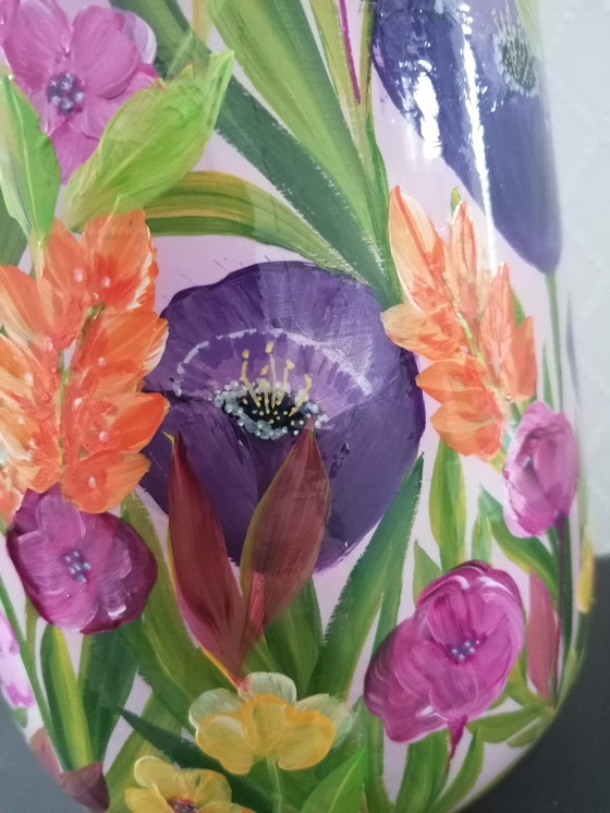 Image 1 of Hand-painted Vase 'Avelon'