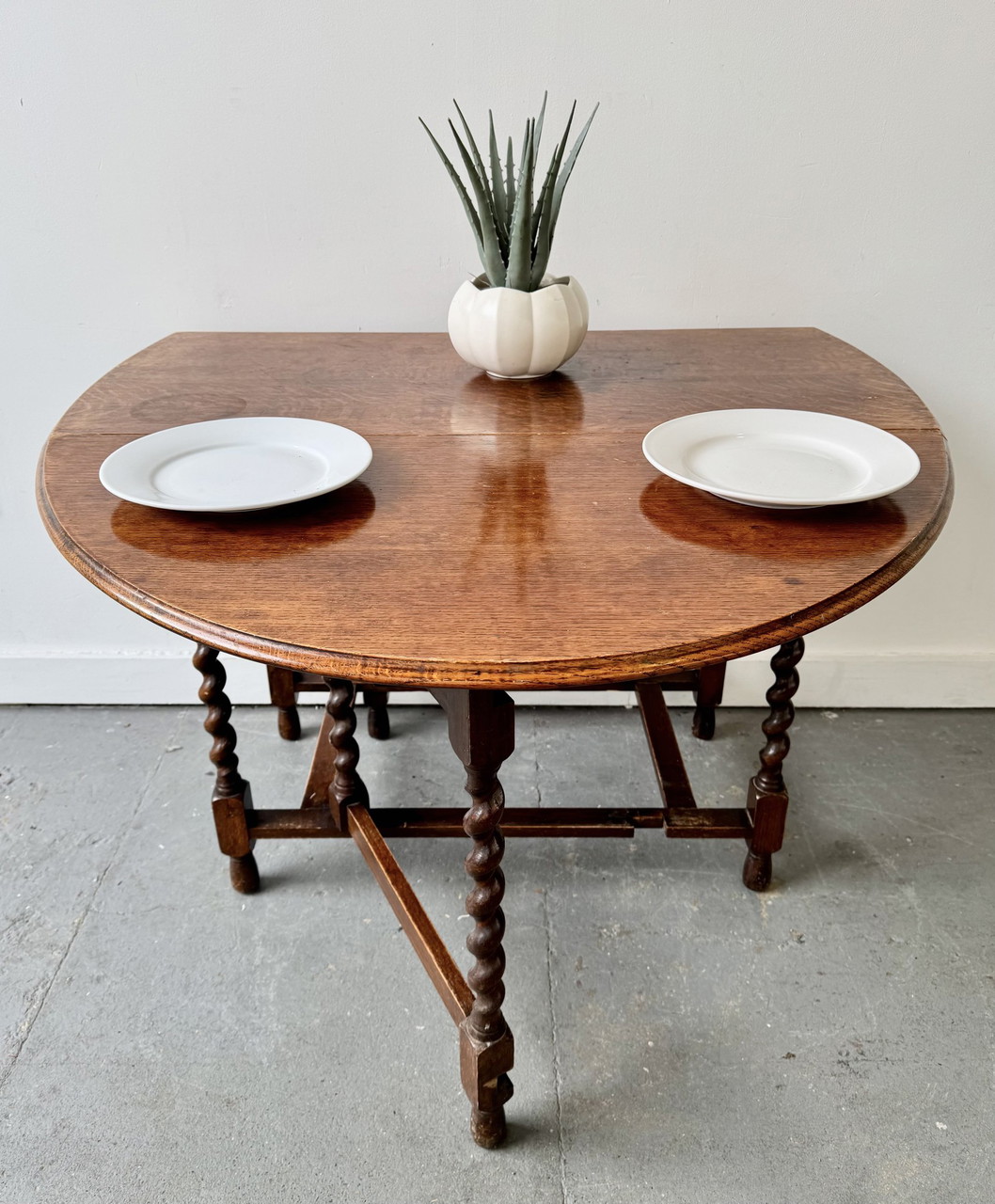 Antique Folding Gate Leg Dining Table | €288 | Whoppah Antique Folding Gate Leg Dining Table | €288 | Whoppah