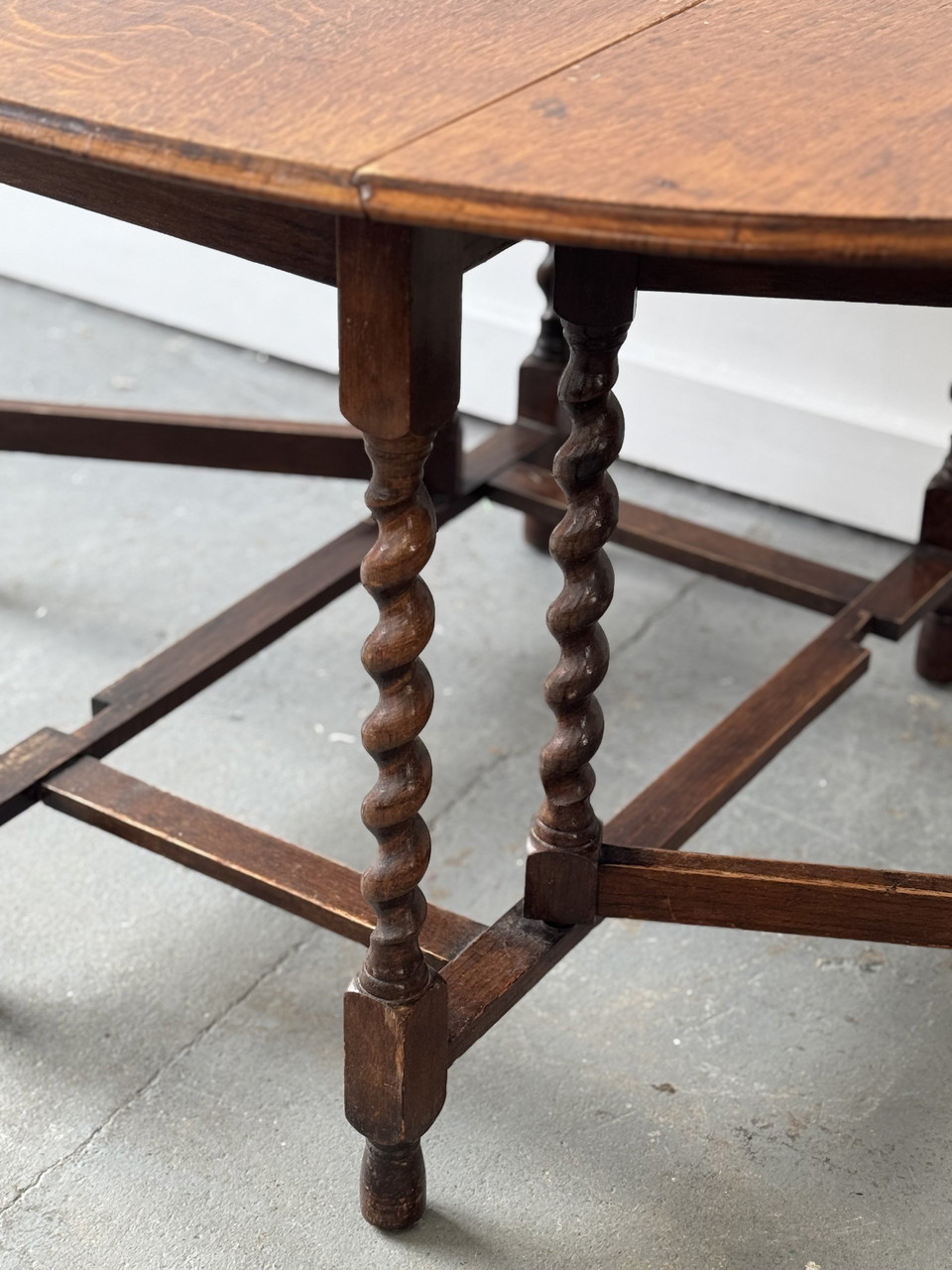 Antique Folding Gate Leg Dining Table | €288 | Whoppah Antique Folding Gate Leg Dining Table | €288 | Whoppah