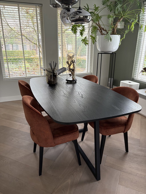 Enzo Luca dining table black