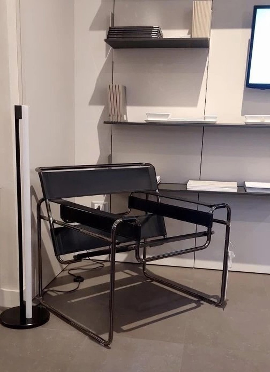 Knoll Wassily B3, serie 2024, nuova e mai usata, in pelle nera di