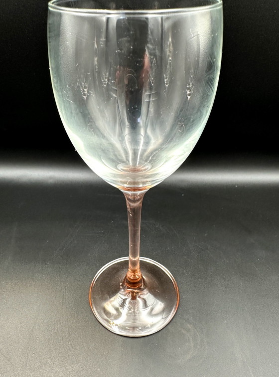 Image 1 of 6 copas de vino Luminarc con tallo rosa