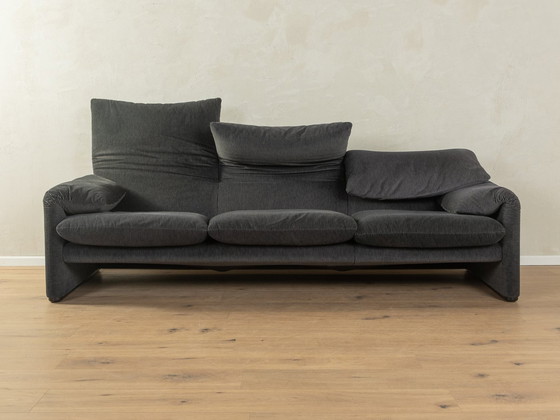 Image 1 of  "675 Maralunga" Sofa, Vico Magistretti, Cassina 