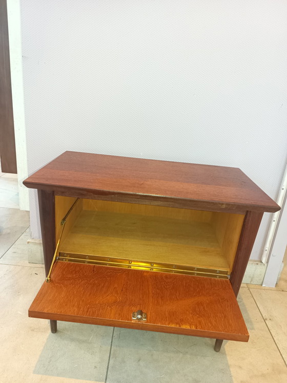 Image 1 of 2x Van Teeffelen Nightstands