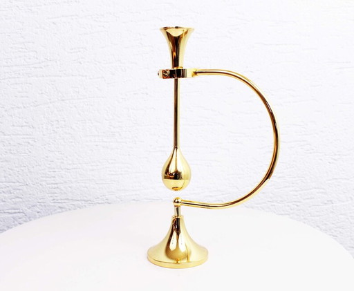 Very nice candlestick with a drop-shaped balance