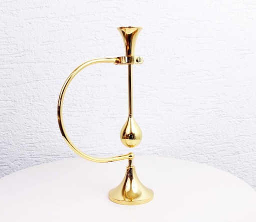 Very nice candlestick with a drop-shaped balance