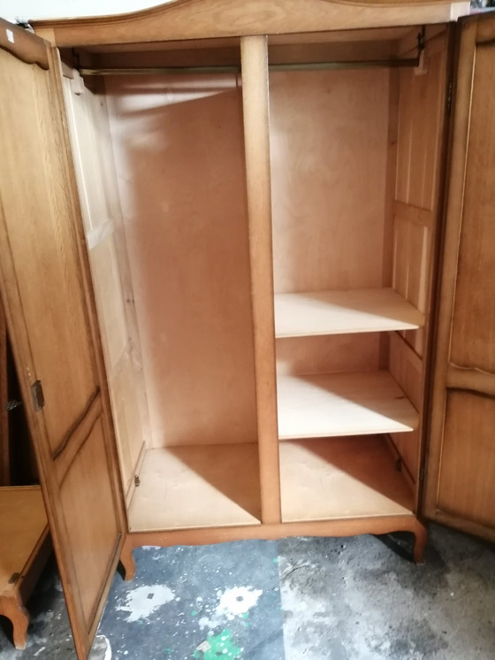 Image 1 of oak Wardrobe