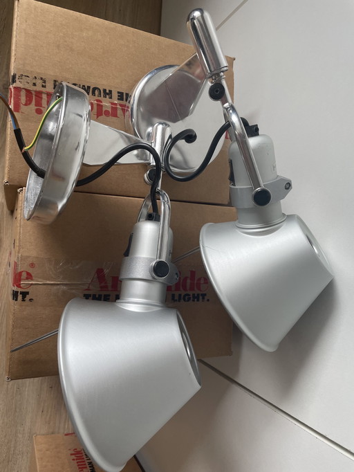 2 lampes murales Artemide Tolomeo