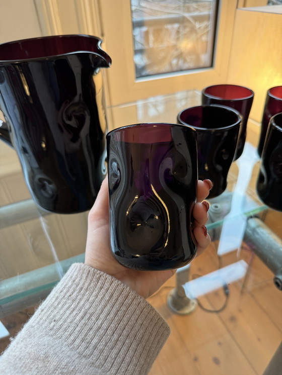 Image 1 of Purple water jug ​​+ 5 matching glasses