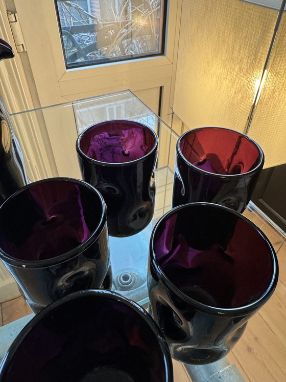 Image 1 of Purple water jug ​​+ 5 matching glasses