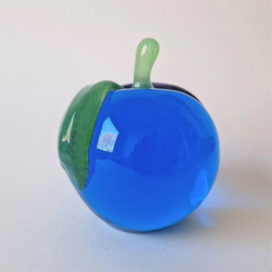 Image 1 of FM Konstglas - Solid apple - 938 grams