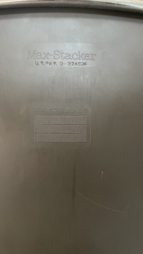 Image 1 of 4 sillas de comedor Steelcase Max-Stacker