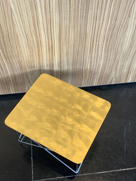 Image 1 of Table Eames LTR à feuilles d'or Vitra