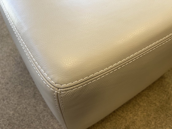 Image 1 of Eye footstool