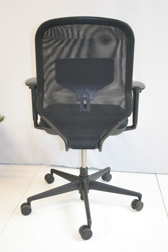 Image 1 of Design office chair Vitra Meda Pro