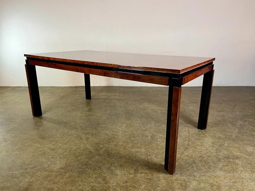 Trüggelmann extendable dining table