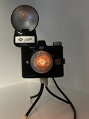 Appareil photo Agfa avec lampe et trépied