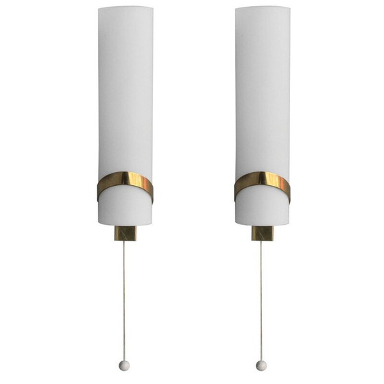 Image 1 of Pair of vintage brass and opaline wall lamps by Max Ingrand, 1940