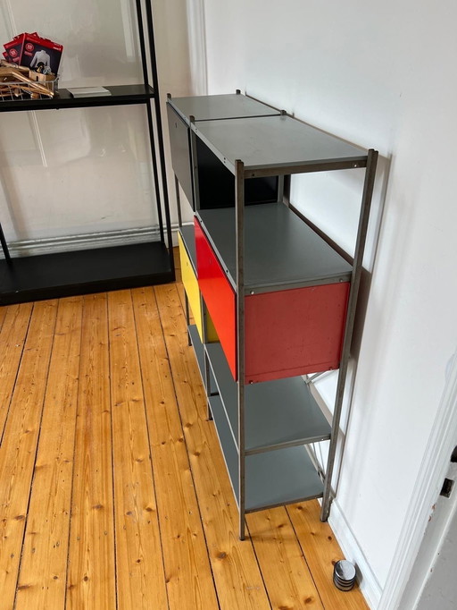 Bauhaus shelf by Wim Rietveld