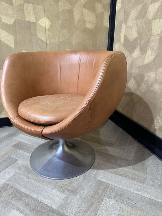 Image 1 of Years 2000 Italian Leather Swivel Armchair