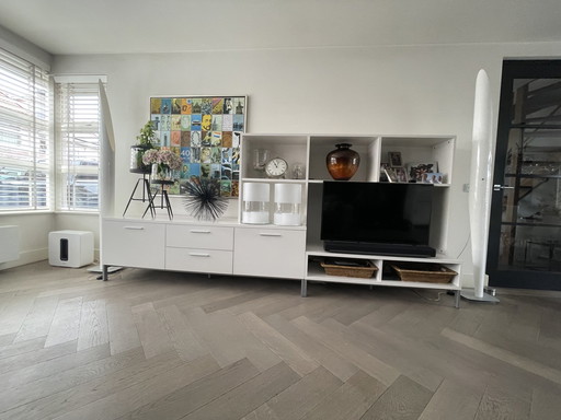 Pastoe TV/wall unit