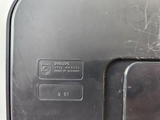 Image 1 of Philips HQ quartz wall clock with date