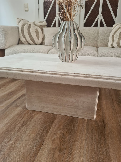 Coffee table traventine