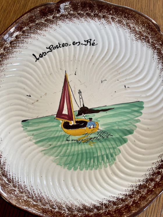 Image 1 of Old Hollow Dish