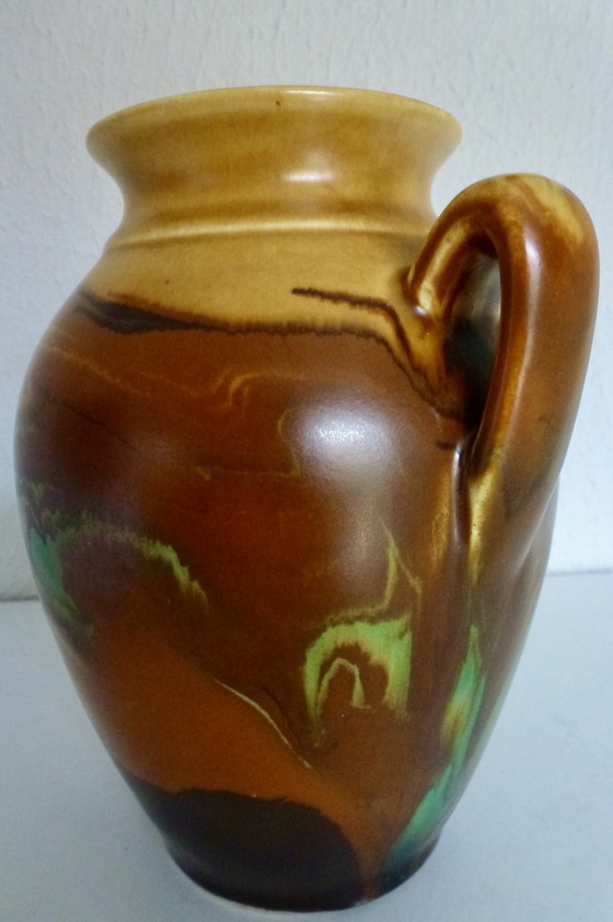 Image 1 of Art Deco vase from Beswick