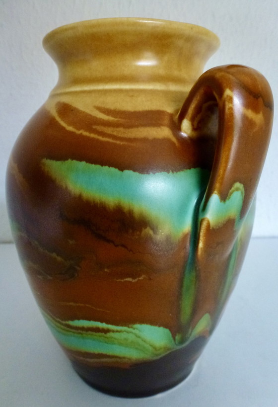 Image 1 of Art Deco vase from Beswick