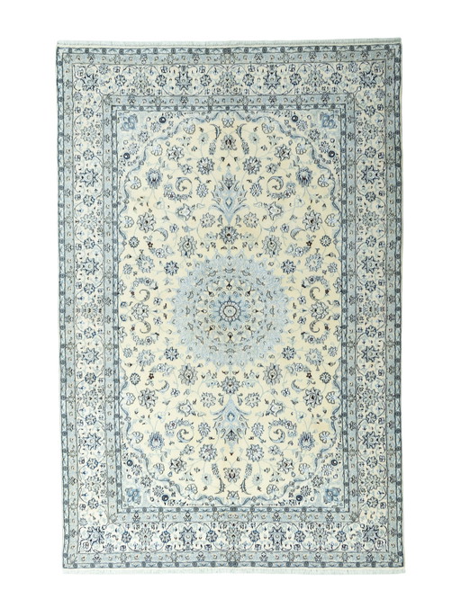 304 X 200 Cm Hand-Knotted Nain 9 La Rug With Silk