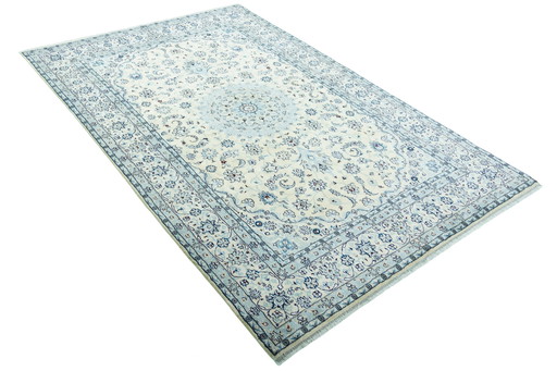 304 X 200 Cm Hand-Knotted Nain 9 La Rug With Silk