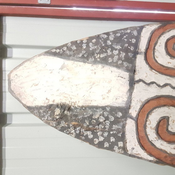 Image 1 of Vintage shield from Papua, Guinea 1950