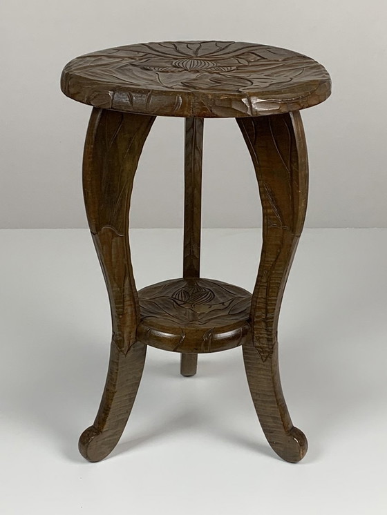 Image 1 of Table d'appoint japonaise sculptée à la main, Liberty London, 1905