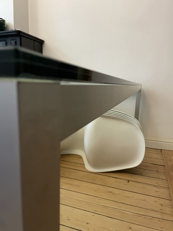 Image 1 of Table Mdf italia