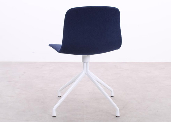 Image 1 of 4x HAY AAC 11 About A Chair bleu foncé