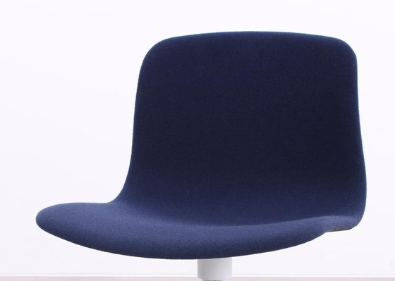 Image 1 of 4x HAY AAC 11 About A Chair bleu foncé