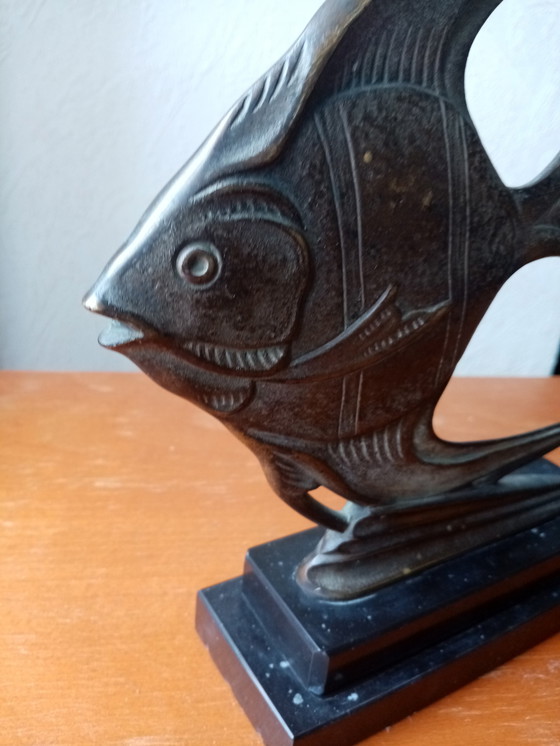 Image 1 of Sculpture Poisson Scalaire En Bronze Fixé Sur Marbre Noir