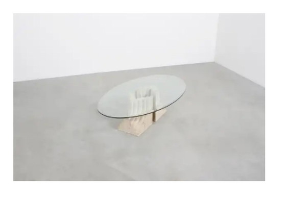 Image 1 of Table basse sculpturale en verre et travertin