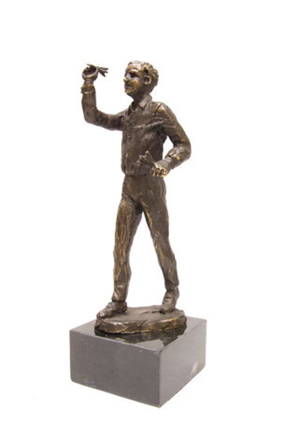 Image 1 of Ger van Tankeren---The Dartplayer (fine sports award)