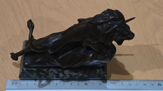 Image 1 of Bronze figurine - G.Devreese- Lion