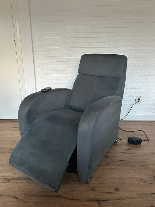 Hukla Eletrically Adjustable Recliner