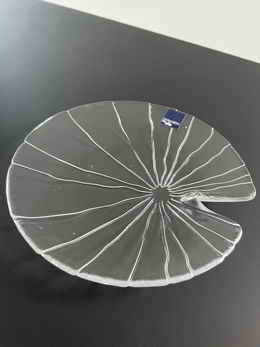 Leonardo Glass Serving Bowl In Leaf Shape