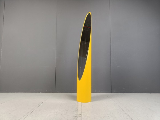 Image 1 of Espejo de suelo italiano, década de 1970