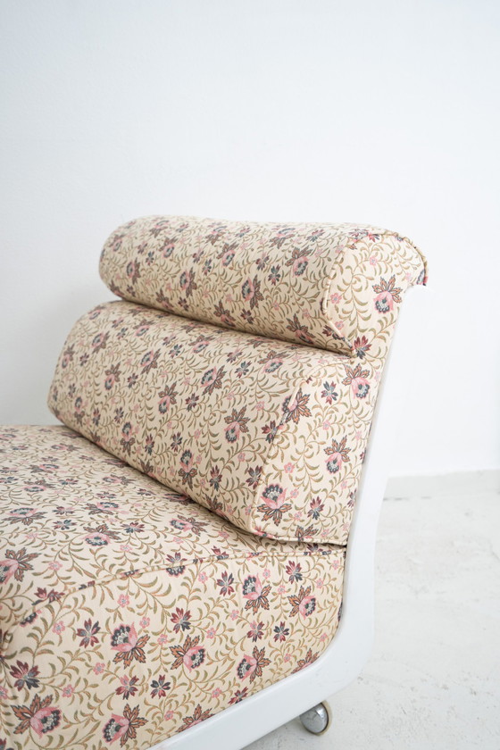 Image 1 of Lounge chair with floral print from the 1970s