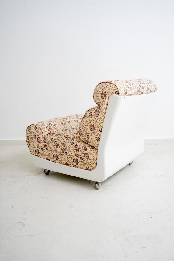 Image 1 of Lounge chair with floral print from the 1970s